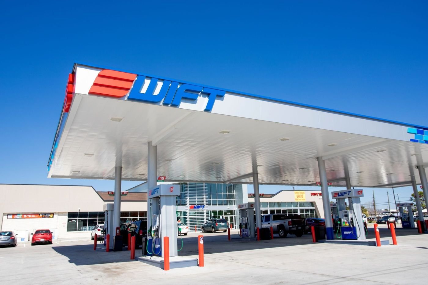 Swift fuel canopy signage by SI Signs USA