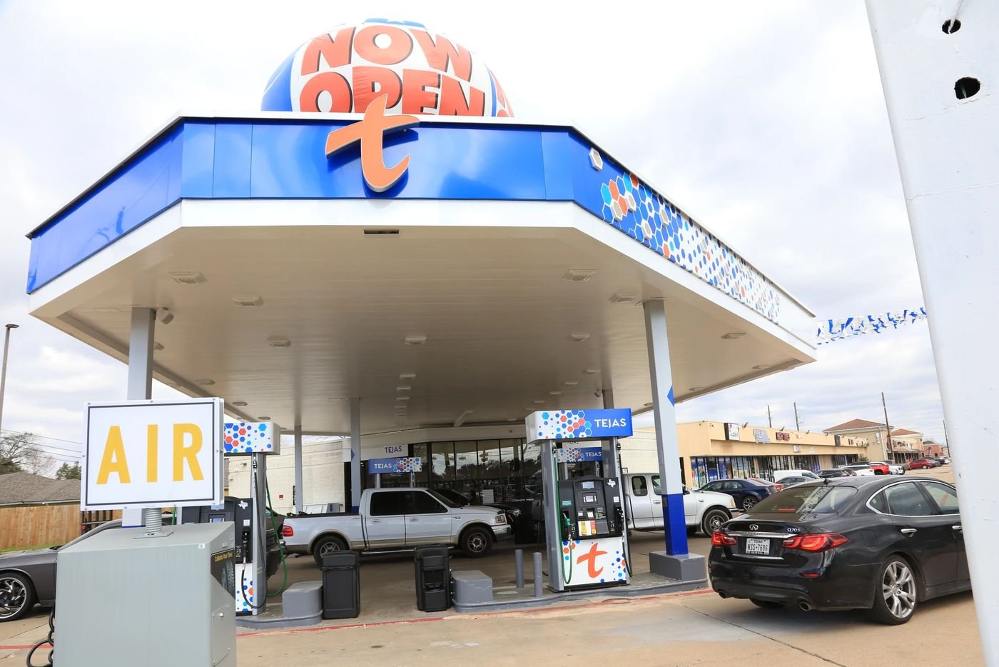 Tejas fuel canopy signage by SI Signs USA