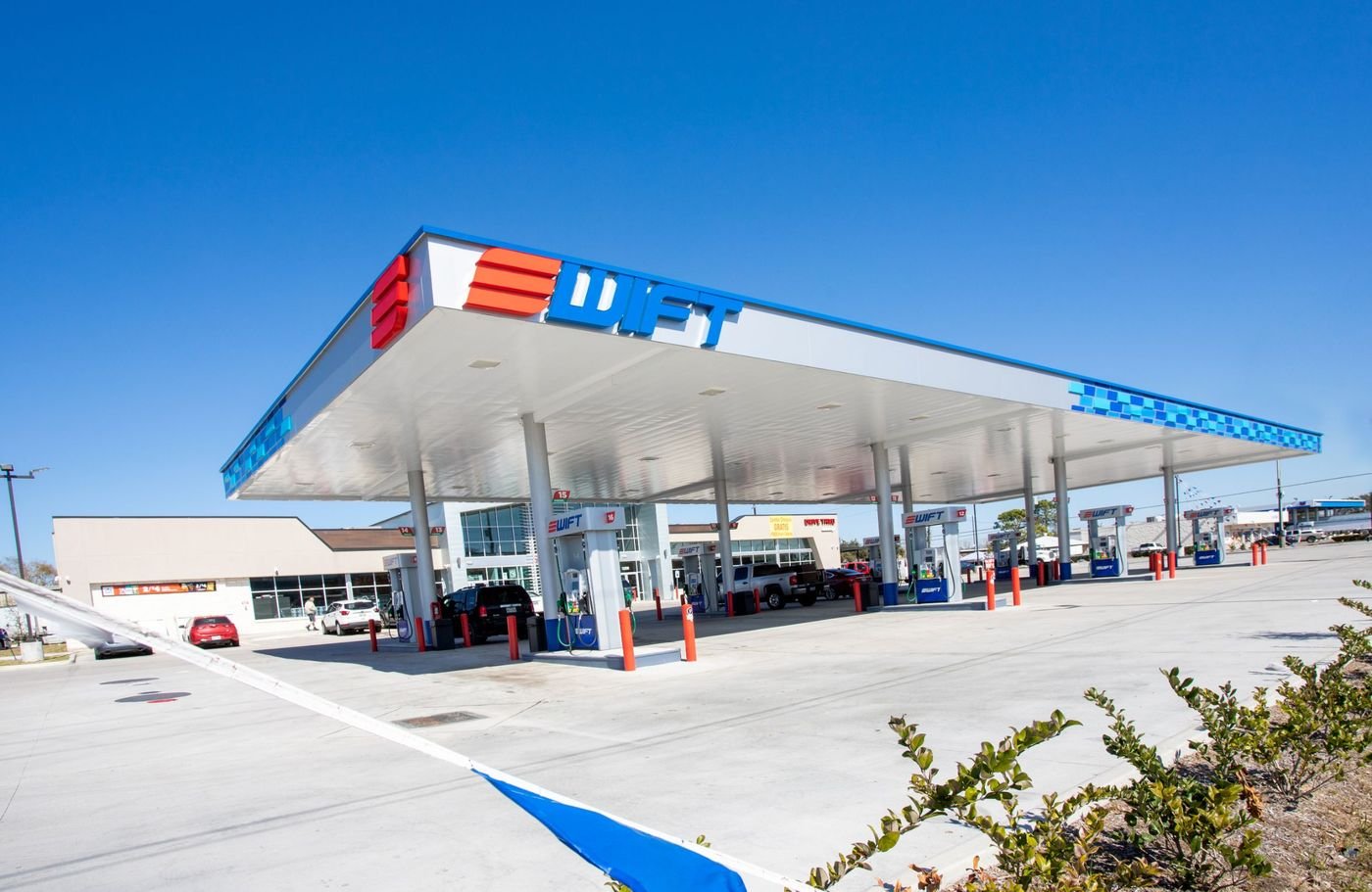 Swift fuel canopy signage by SI Signs USA