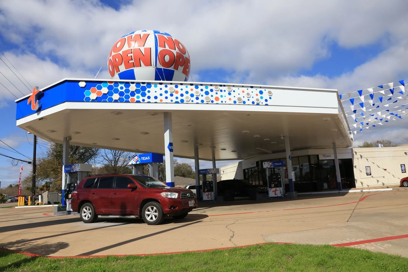 Tejas fuel canopy signage by SI Signs USA
