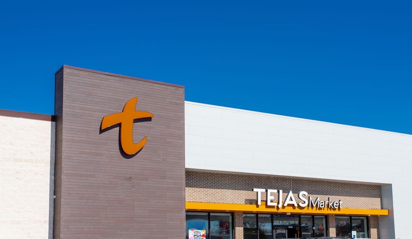 Tejas Market channel-letter signage by SI Signs USA
