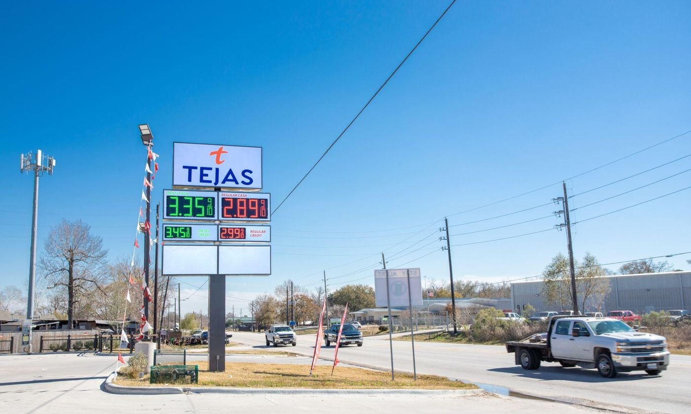 Tejas pylon sign by SI Signs USA